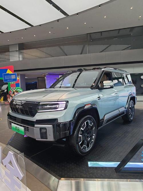 重庆164比亚迪方程豹硬派越野的爆款，英菲尼迪35周年与你共成长